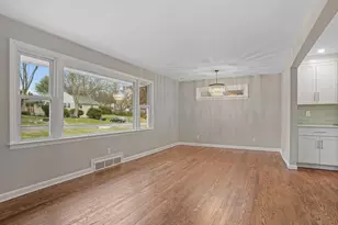 36 Craig Ln, Trumbull, CT 06611 - Photo 4