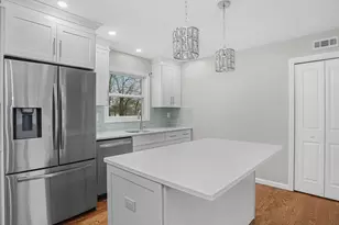 36 Craig Ln, Trumbull, CT 06611 - Photo 8