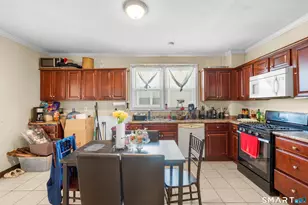 124 Windsor Ave, Meriden, CT 06451 - Photo 12