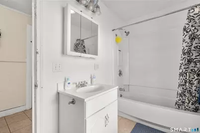 124 Windsor Avenue, Meriden, CT 06451 - Photo 26