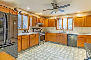 21 Bennett Pond Rd, Canterbury, CT 06331 - Photo 2