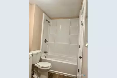 166 Laurel Avenue, Bridgeport, CT 06605 - Photo 10