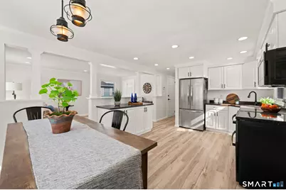 20 Pearl Street, Glastonbury, CT 06033 - Photo 2