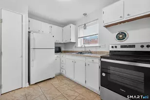 13 Robbins Ln, Rocky Hill, CT 06067 - Photo 4