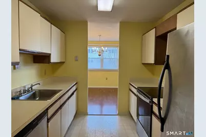 887 Farmington Avenue #APT 2K, West Hartford, CT 06119 - Photo 12