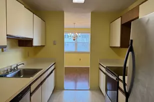 887 Farmington Ave, West Hartford, CT 06119 - Photo 12