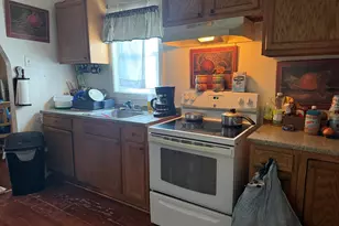 80 Willow St, Meriden, CT 06450 - Photo 12