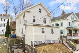 80 Willow St, Meriden, CT 06450 - Photo 4