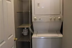 51 Schuyler Ave, Stamford, CT 06902 - Photo 14