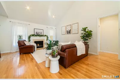 160 Barkledge Drive #160, Newington, CT 06111 - Photo 2
