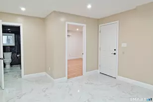 40 Elizabeth St, Waterbury, CT 06704 - Photo 2