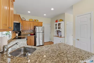 8 Old Barn Road #8, East Windsor, CT 06088 - Photo 18