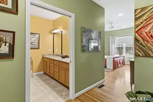 8 Old Barn Rd, East Windsor, CT 06088 - Photo 22