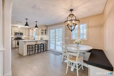 25 Hunter Lane, Glastonbury, CT 06033 - Photo 2