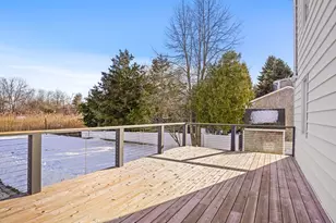 915 S Pine Creek Rd, Fairfield, CT 06824 - Photo 18