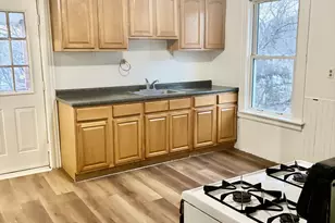 8 Summit St, Derby, CT 06418 - Photo 2