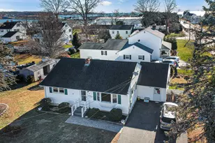 61 Smith St, East Lyme, CT 06357 - Photo 2