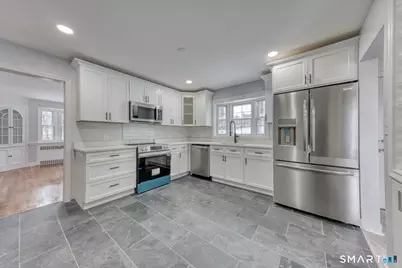 51 Pembroke Street, Hartford, CT 06112 - Photo 4