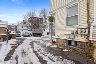 28 Dolsen Pl, Stamford, CT 06901 - Photo 34