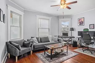 28 Dolsen Pl, Stamford, CT 06901 - Photo 4