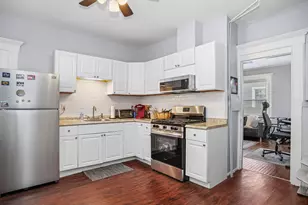 28 Dolsen Pl, Stamford, CT 06901 - Photo 10