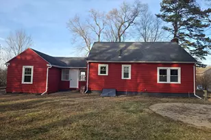 242 Elm St, Enfield, CT 06082 - Photo 2