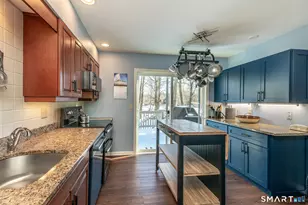 74 Woodbury Hl, Woodbury, CT 06798 - Photo 6