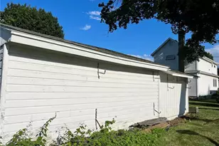 826 Oldfield Road, Fairfield, CT 06824 - Photo 16