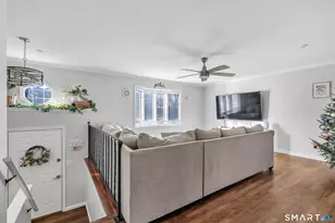 32 Autumn Ridge Rd, Milford, CT 06461 - Photo 4