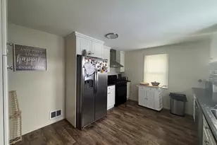 1730 Quinnipiac Ave, New Haven, CT 06513 - Photo 2