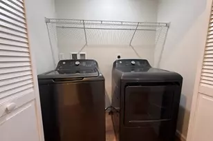 53 Mahl Ave, Hartford, CT 06120 - Photo 10