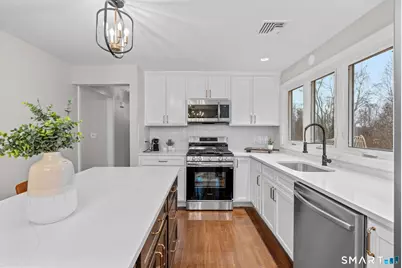 18 Hillcrest Drive, Somers, CT 06071 - Photo 4