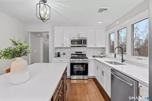 18 Hillcrest Dr, Somers, CT 06071 - Photo 4