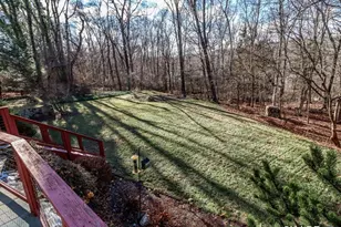 106 E Hunting Ridge Rd, Stamford, CT 06903 - Photo 28