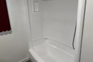 14 Thill St, West Haven, CT 06516 - Photo 10