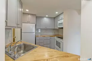 15 Waterview Cir, East Hampton, CT 06424 - Photo 10