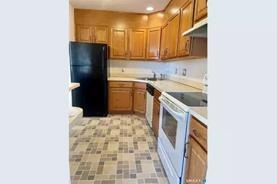 31 Glenwood Avenue #6, Norwalk, CT 06854 - Photo 6