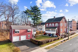 32 Spring St, Middletown, CT 06457 - Photo 4