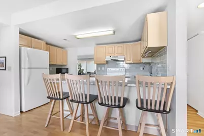 622 Popes Island Road #622, Milford, CT 06461 - Photo 4