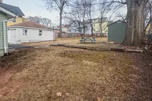 216 Cornwall St, Hartford, CT 06112 - Photo 38