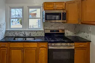 216 Cornwall St, Hartford, CT 06112 - Photo 12