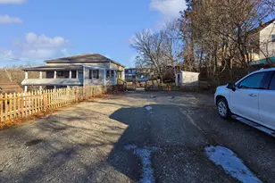 129 Mechanics St, Putnam, CT 06260 - Photo 2