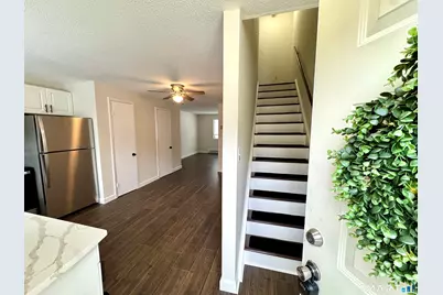 39 Horton Hill Road #APT 6E, Naugatuck, CT 06770 - Photo 2