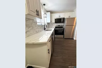 39 Horton Hill Road #APT 6E, Naugatuck, CT 06770 - Photo 6