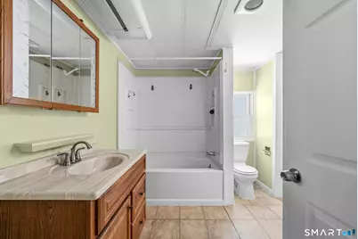 28 Nashua Street, Norwich, CT 06360 - Photo 16