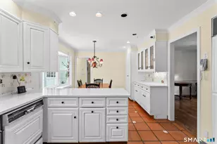 4 Twist Hill Rd, Newtown, CT 06470 - Photo 10