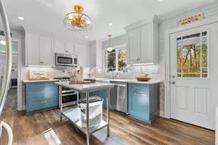 32 Cedarhurst Ln, Milford, CT 06461 - Photo 6