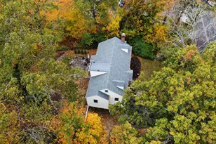 32 Cedarhurst Ln, Milford, CT 06461 - Photo 2