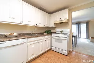 177 Moylan Ct, Newington, CT 06111 - Photo 8