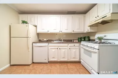 177 Moylan Court #177, Newington, CT 06111 - Photo 10